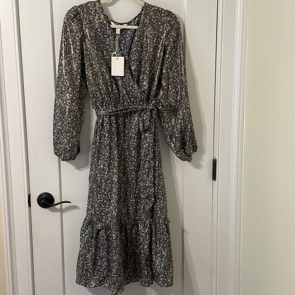 NWT Lauren Conrad Shimmery Floral Maxi Dress with Tie Waist. - Picture 3 of 7